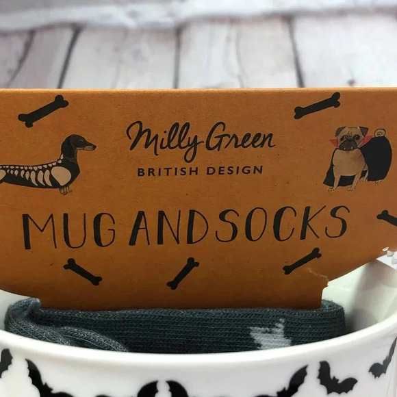 Milly green dachshund as skeleton mug and sock set - Picture 7 of 8